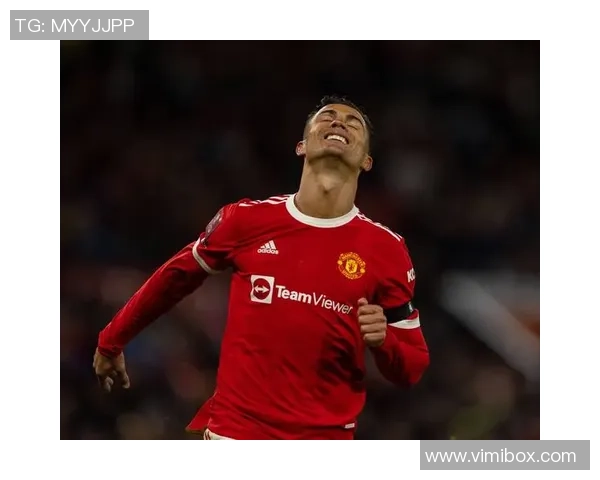 足总杯曼联大胜本菲卡红牌事件引发全场热议与数据分析 足总杯曼联大胜本菲卡红牌事件引发全场热议与数据分析